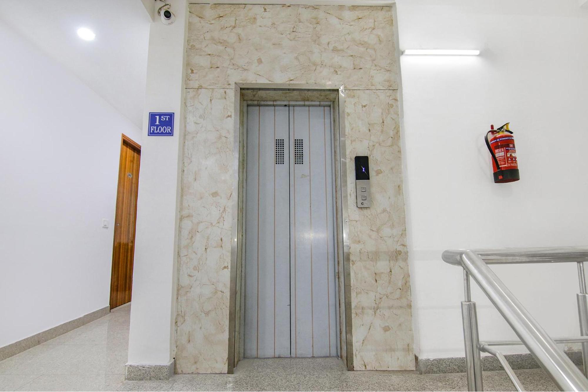 Fabhotel Gp Royal Chandīgarh Extérieur photo